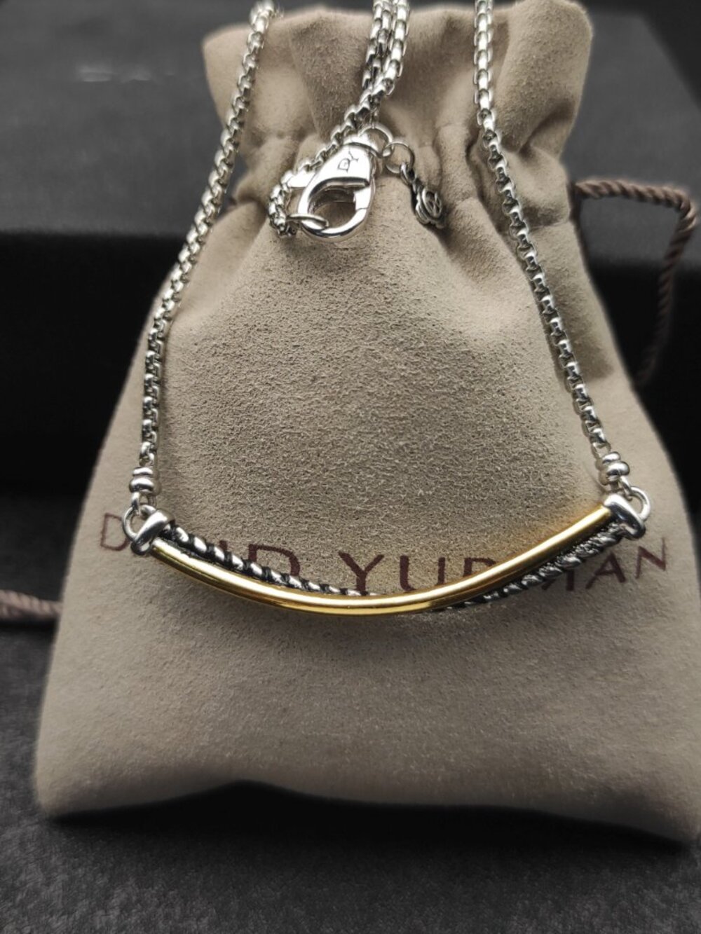 ✨David Yurman Two‑Tone Curved Bar Necklace✨